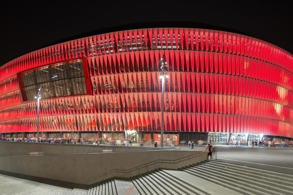San Mames Football & Parking Bilbau Exterior foto